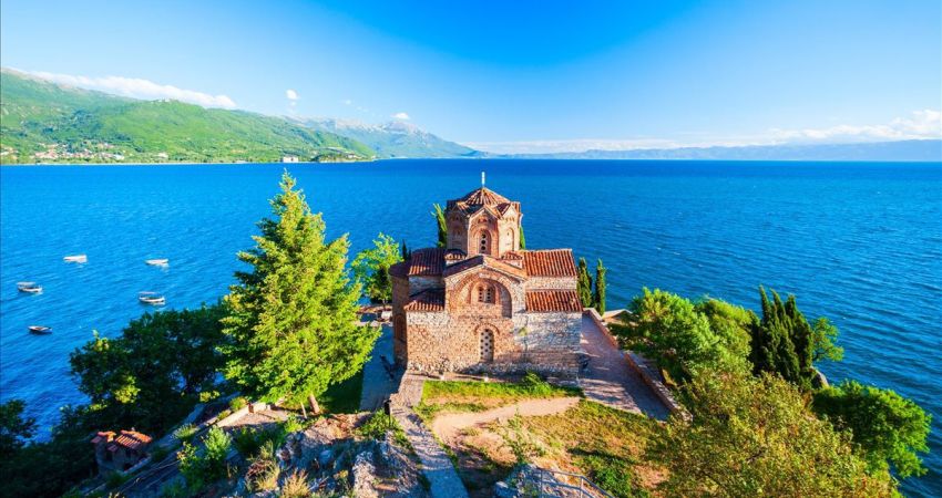 FIRSAT KOSOVALI VİZESİZ BAŞTANBAŞA BALKANLAR A Jet Havayolları ile Vizesiz / Her Çarşamba Kesin Hareket / Seyahat Sağlık Sigortası Hediye
