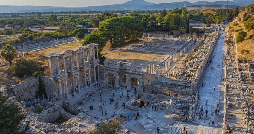 Ramazan Bayramı Özel | İzmir Çeşme Alaçatı Efes Şirince Turu | 1 Gece Otel Konaklamalı