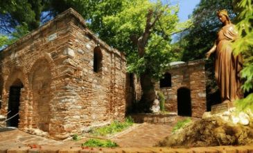 İzmir Çeşme Alaçatı Efes Şirince Turu | 1 Gece Otel Konaklamalı