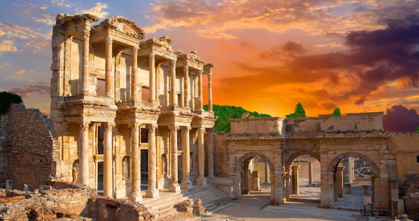 İzmir Çeşme Alaçatı Efes Şirince Turu | 1 Gece Otel Konaklamalı