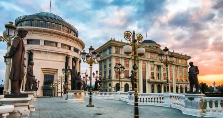 16 Temmuz Çıkışlı PGS ile Balkan Uclusu 3 Gece 4 Gun Vizesiz PRN-PRN (ViyaTravel)