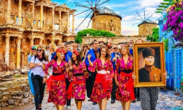 Alaçatı Ot Festivali ve Nazarköy İzmir Sığacık Foça Turu - 2 Gece Otel Konaklamalı İstanbul Çıkışlı