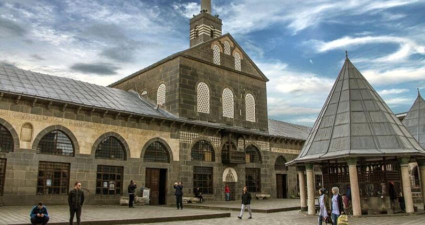 Uçaklı Mardin Turu | 2 Gece Otel Konaklamalı | 1 Mayıs Özel