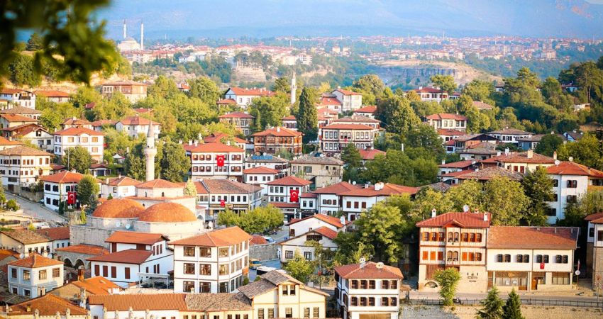 29 Ekim Özel | Safranbolu Amasra Abant Turu | 1 Gece Otel Konaklamalı