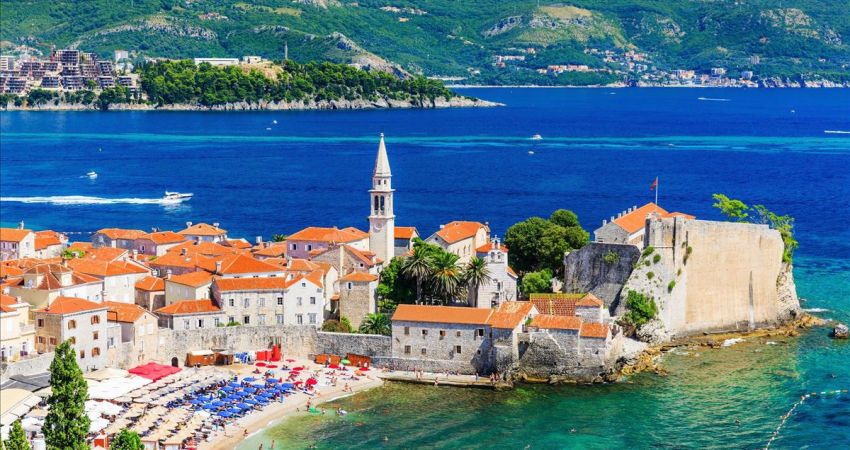 FIRSAT KOSOVALI VİZESİZ BAŞTANBAŞA BALKANLAR A Jet Havayolları ile Vizesiz / Her Çarşamba Kesin Hareket / Seyahat Sağlık Sigortası Hediye